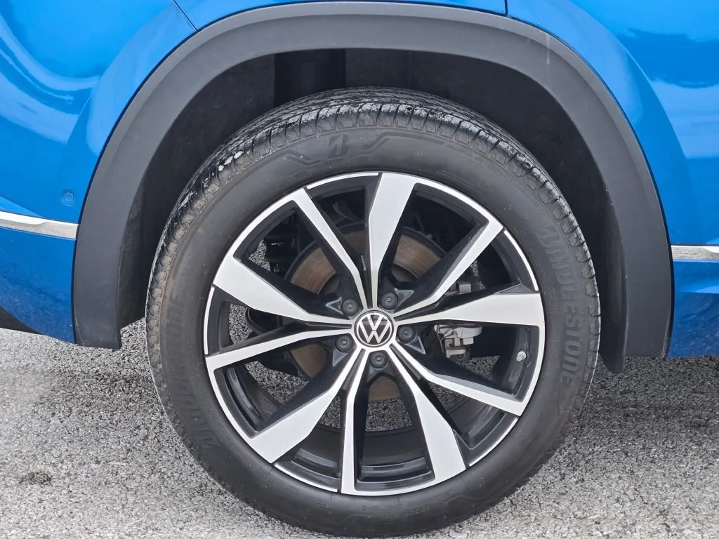 Used 2024 Blue Volkswagen 2.0T SEL Premium R-Line image 12