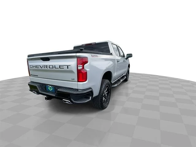 Used 2020 Silver Ice Metallic Chevrolet LT Trail Boss image 9