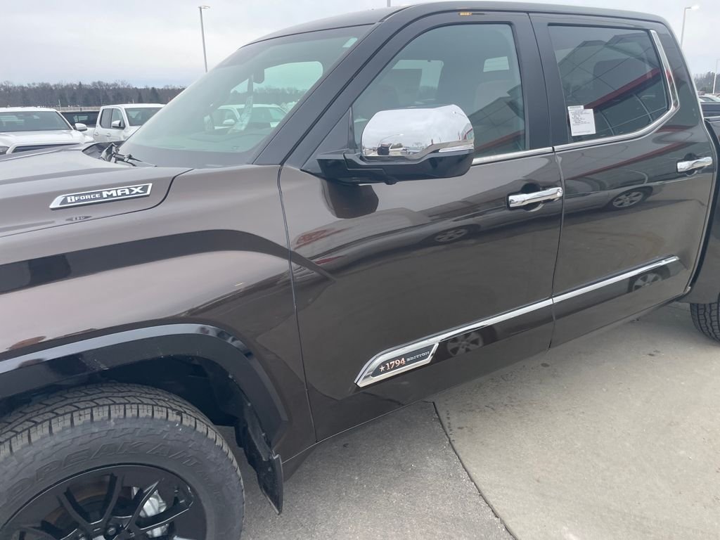 2025 Toyota Tundra 1794 Edition - Photo 3