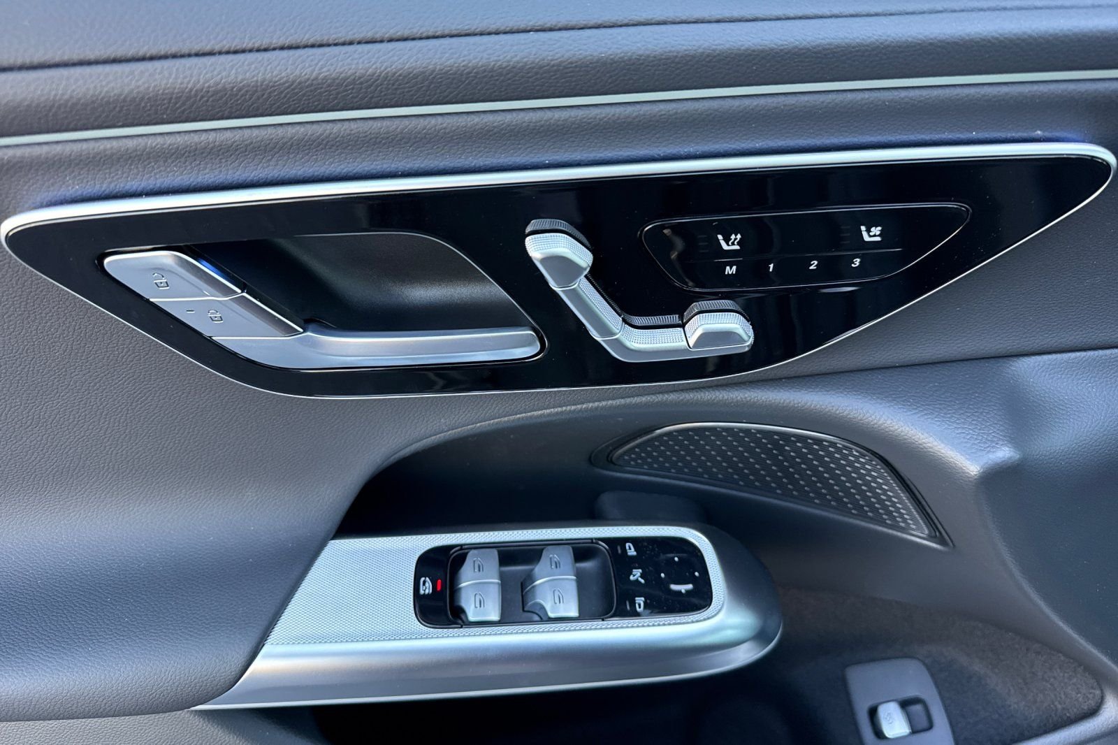 New 2026 Graphite Grey Metallic Mercedes-Benz E 350 image 23
