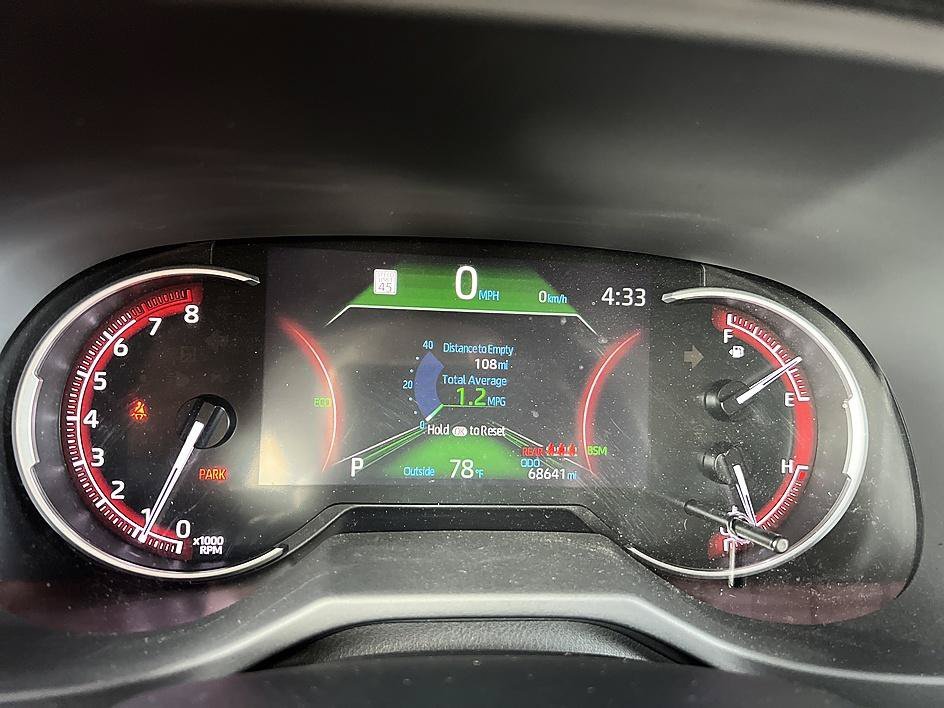 Used 2024 Ice Toyota XLE image 24