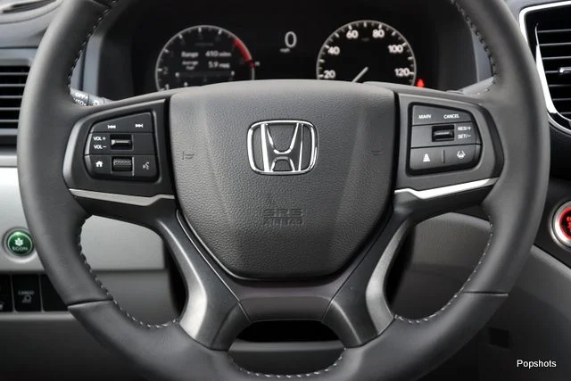 New 2026 Platinum White Honda RTL image 15