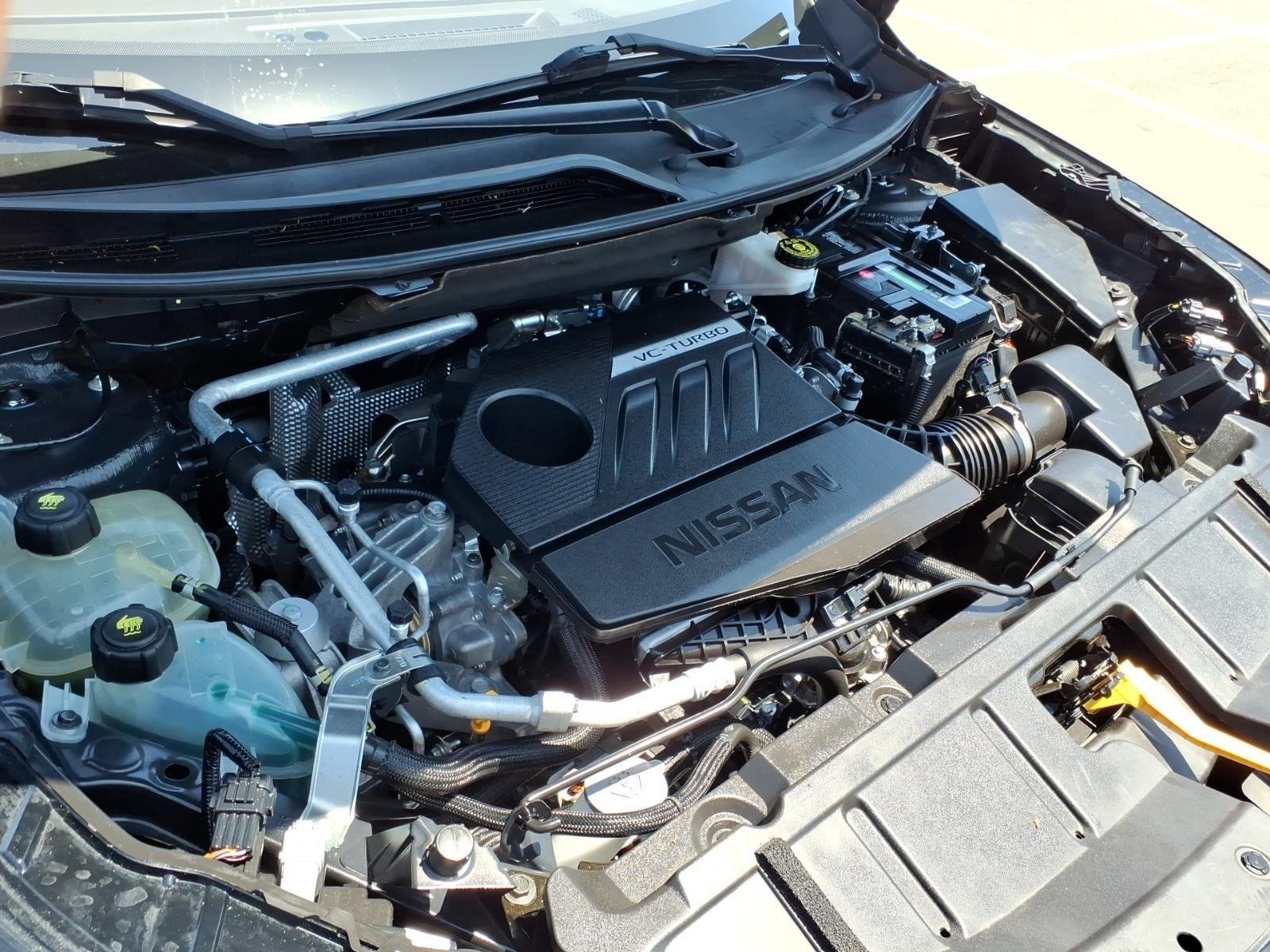 Used 2022 Super Black Nissan SL image 30