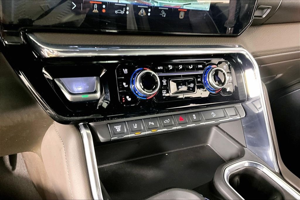 Used 2025 White GMC Denali image 15