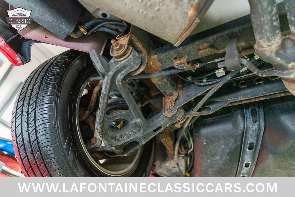 Used 2000 Red Cadillac ETC image 93