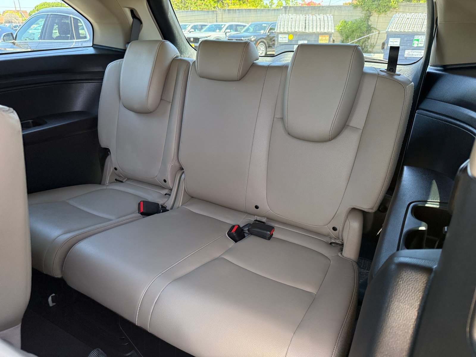 Used 2023 White Honda EX-L image 21