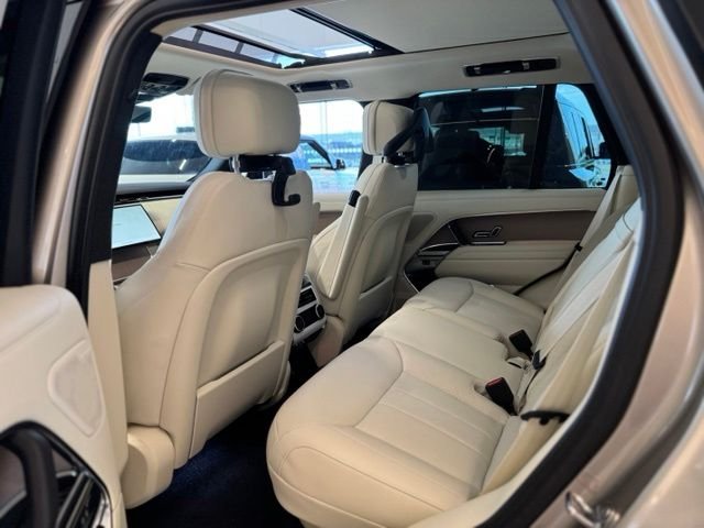 New 2026 Batumi Gold Land Rover SE image 9