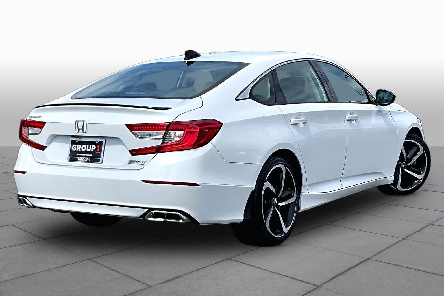 Used 2022 Platinum White Pearl Honda Sport SE image 12