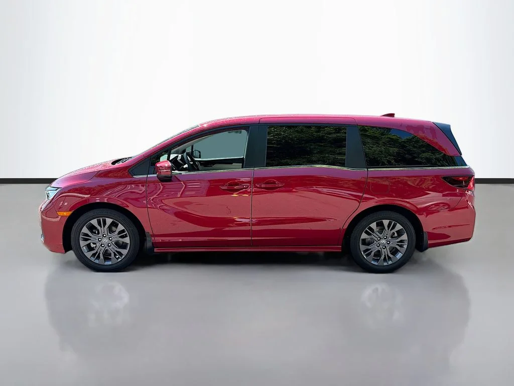 Used 2026 Radiant Red Metallic II Honda Touring image 8