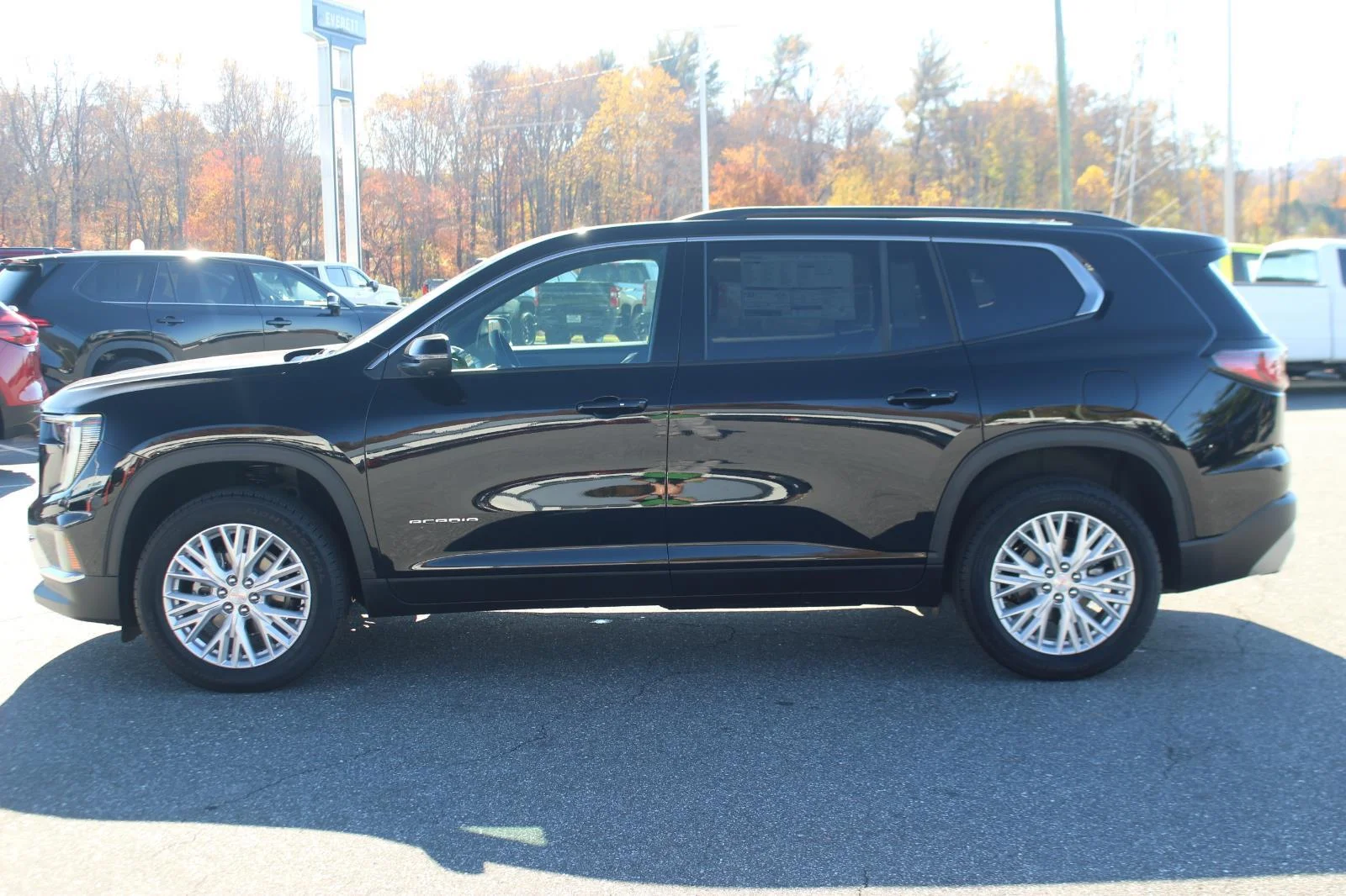 New 2025 Ebony Twilight Metallic GMC Elevation image 4