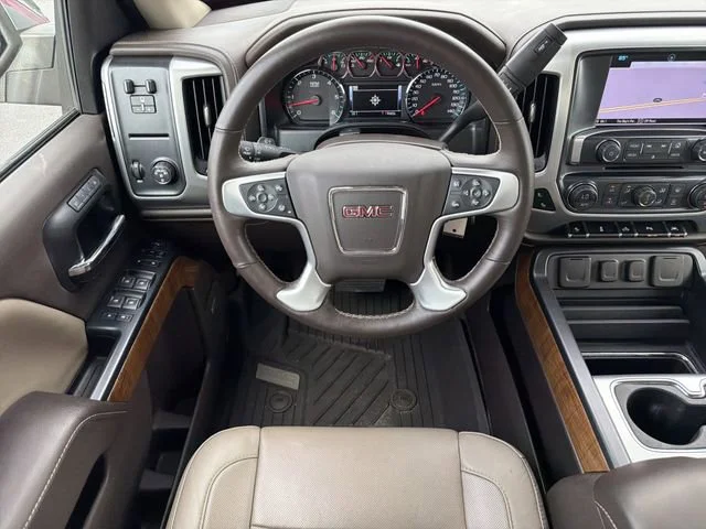 Used 2018 RED QUARTZ TINTCOAT GMC SLT image 13