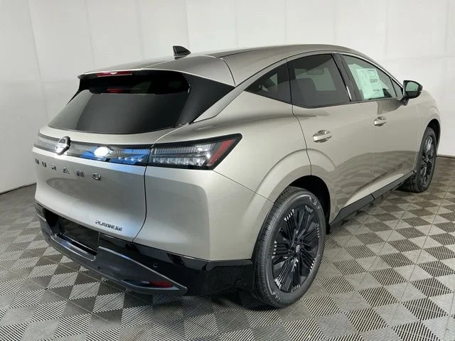 New 2027 Gray Nissan Platinum image 7