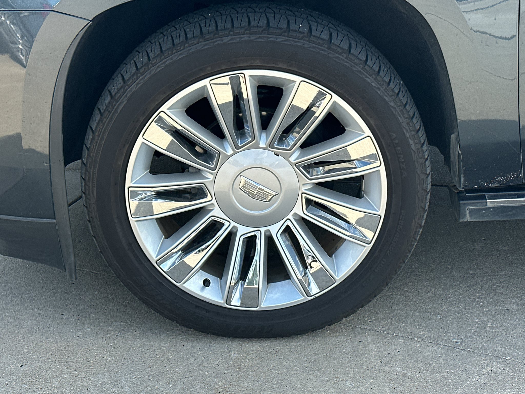 Used 2019 Shadow Metallic Cadillac Platinum image 7