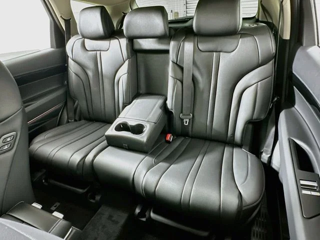 New 2027 White Genesis 2.5T image 12