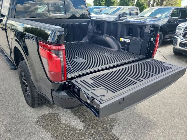Used 2024 Black Ford XLT image 11