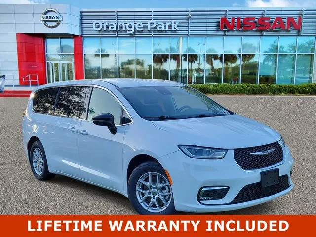 2024 Chrysler Pacifica