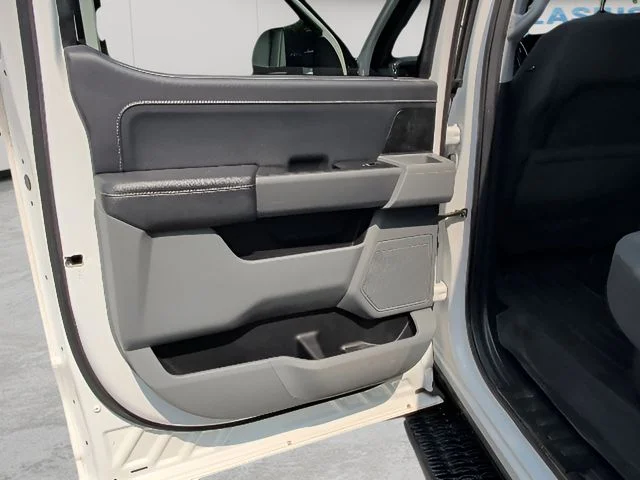 Used 2023 White Ford XLT image 39