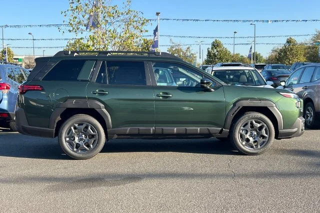 New 2026 DEEP EMERALD GREEN PEARL Subaru Premium image 3