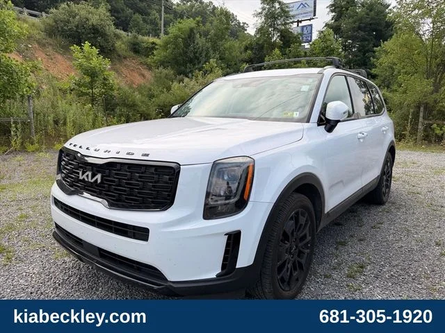 Used 2022 White Kia EX image 2