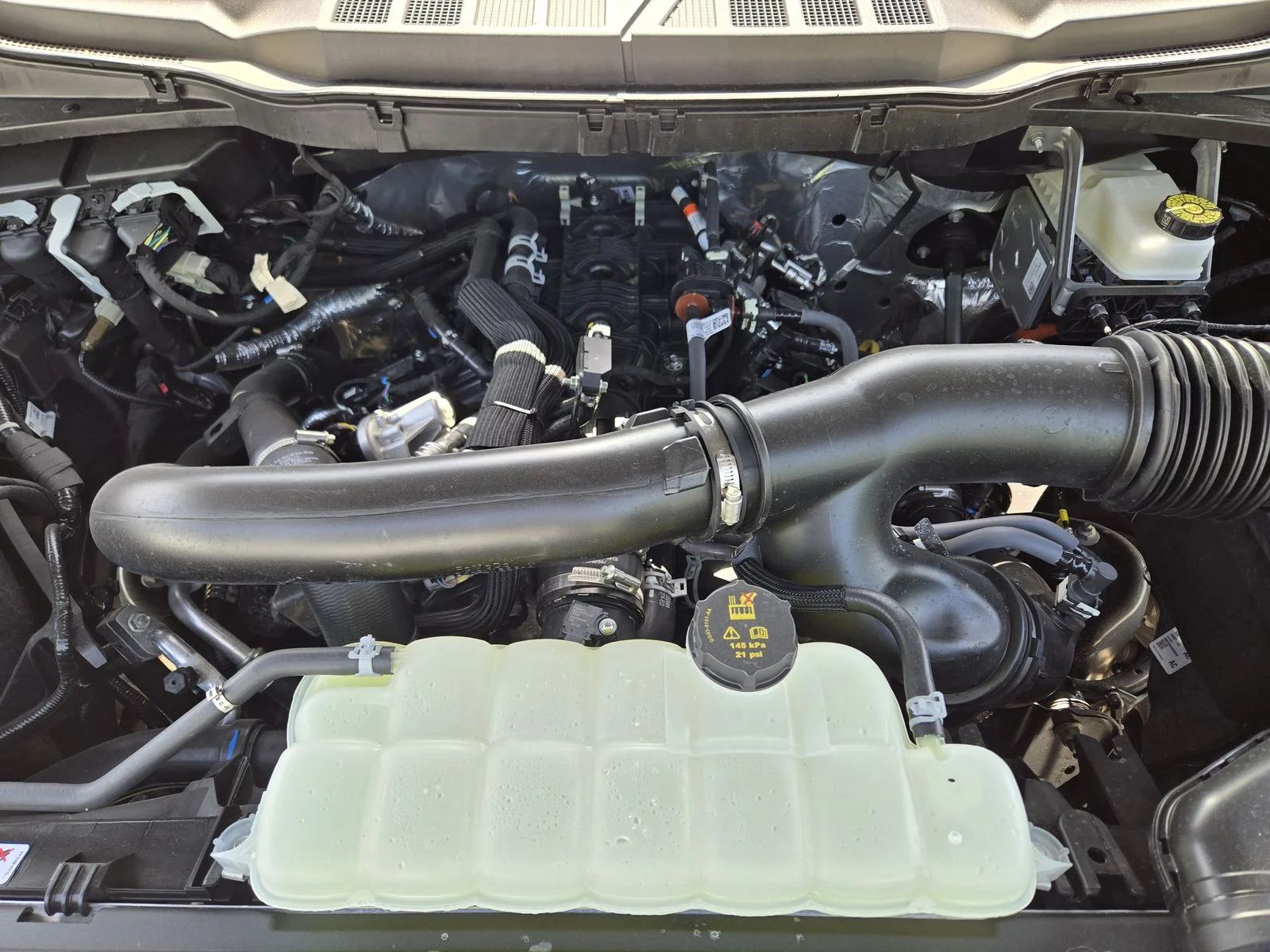 New 2026 Agate Black Metallic Ford Lariat® image 19