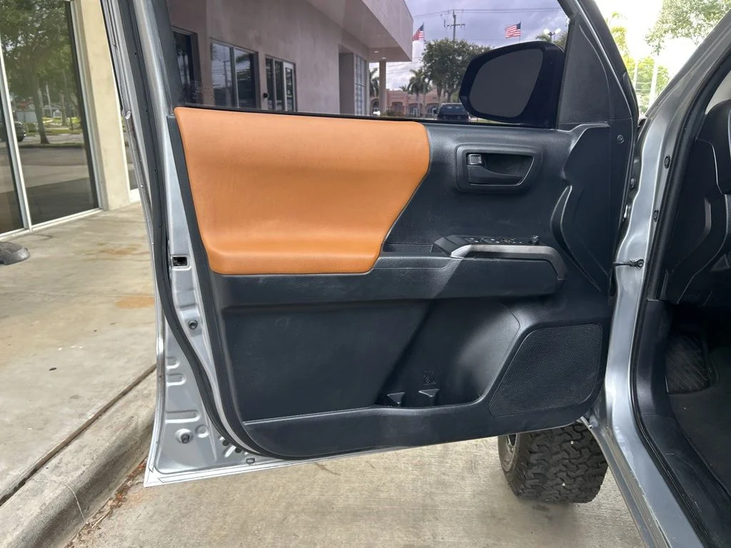 Used 2019 Silver Toyota SR5 image 30