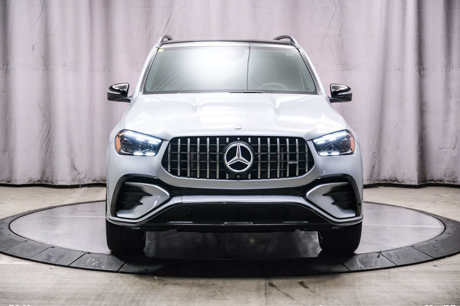 Nuevo Mercedes-Benz AMG® GLE 53 4MATIC+ SUV 2026 en color Cirrus Silver Metallic, imagen 6.