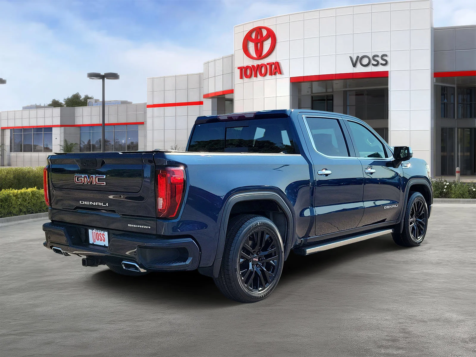 Used 2021 Pacific Blue Metallic GMC Denali image 4