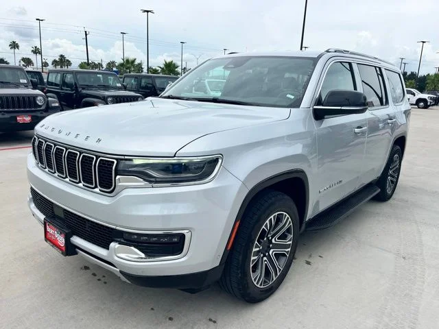 Used 2024 Silver Jeep Series II image 3