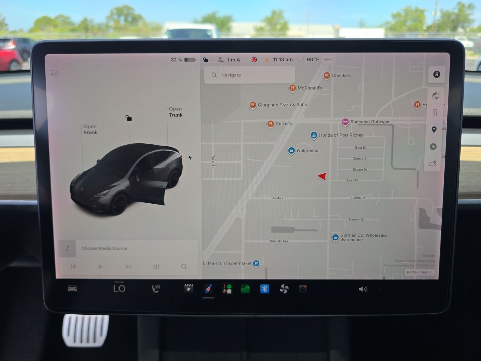 Used 2022  Tesla Performance image 18
