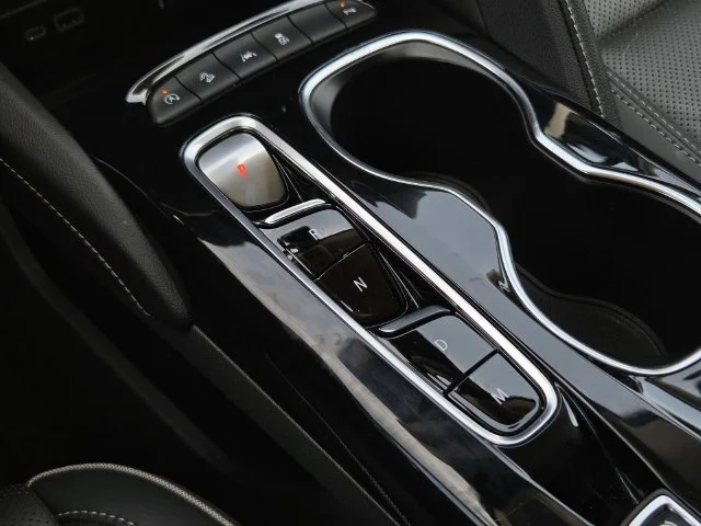 Used 2023 White Buick Essence image 18