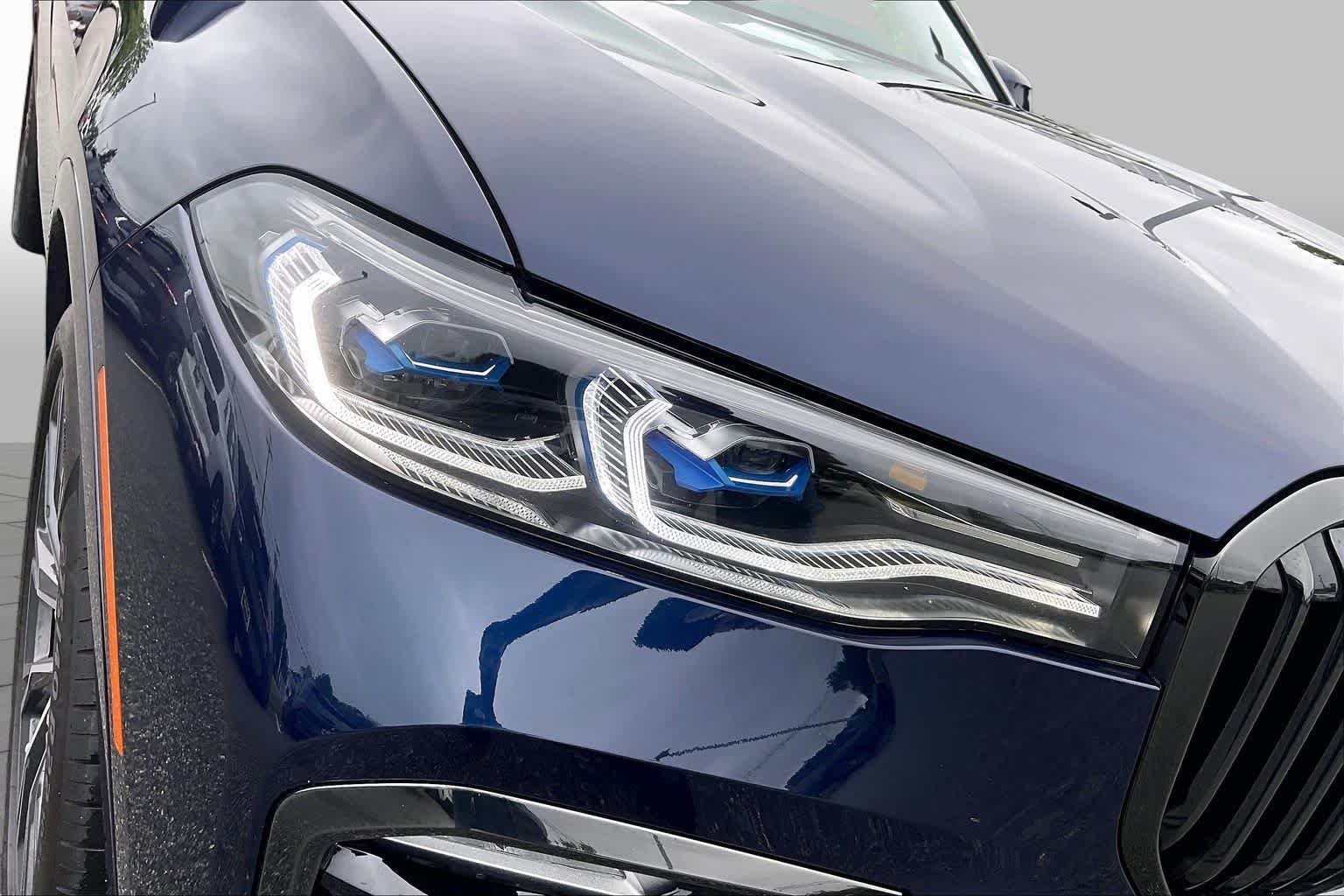 Used 2021 Tanzanite Blue II Metallic BMW M50i image 26