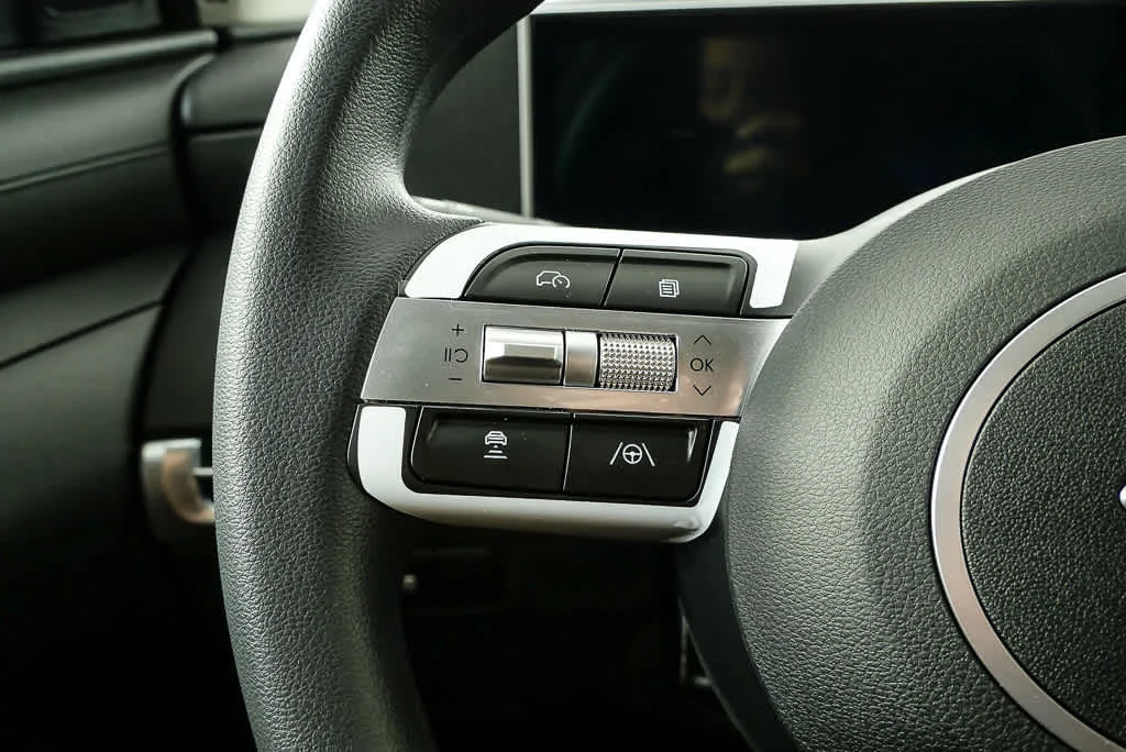 New 2026 Rockwood Green Hyundai SEL FWD image 20
