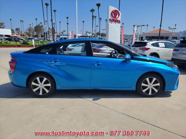 Certified Used 2019 BLACK/PURE BLUE ME. Toyota  image 3