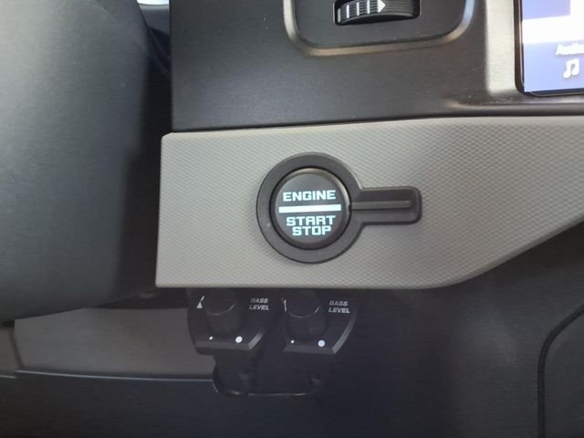 Used 2023 Green Ford Badlands image 24