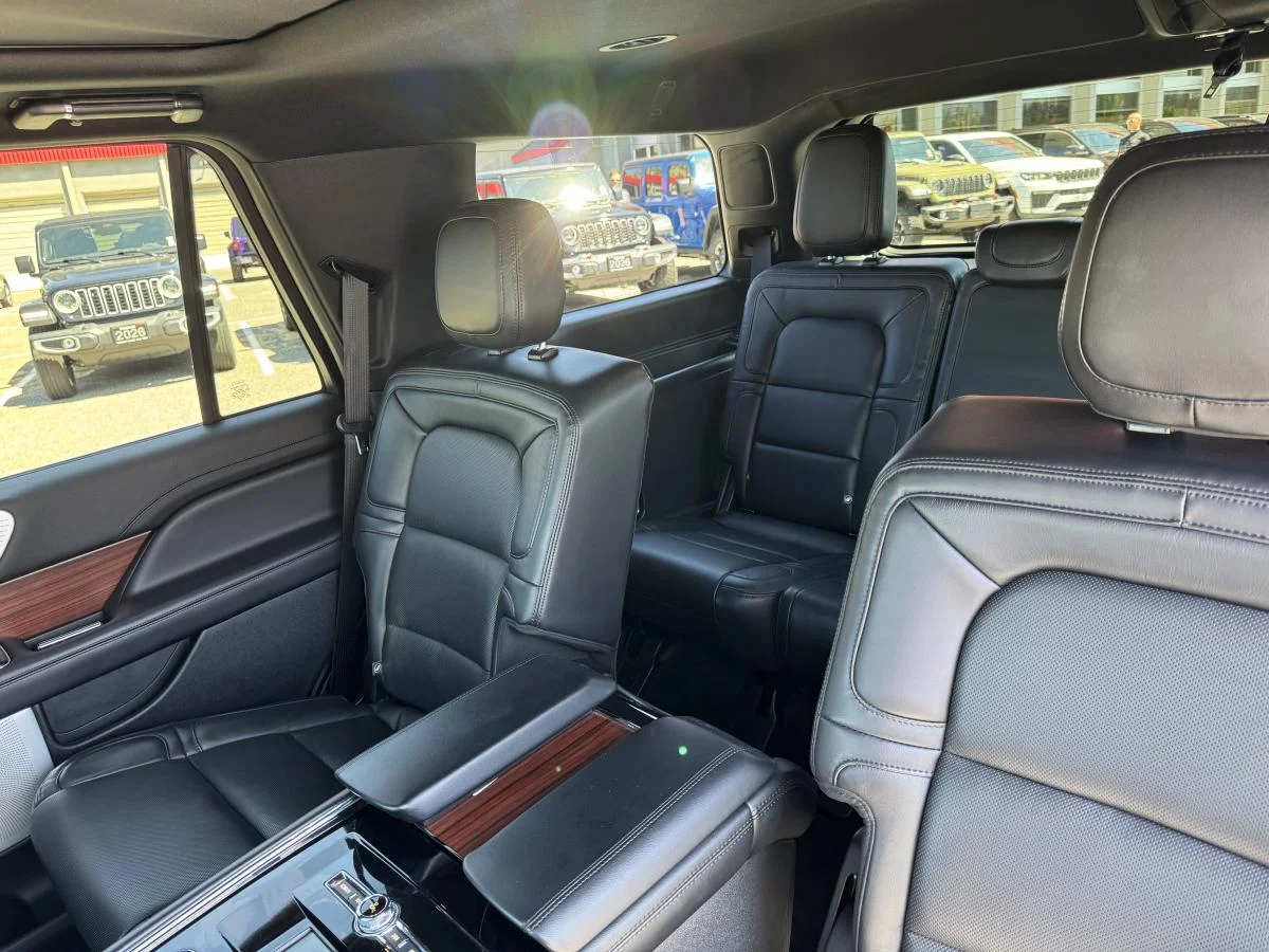 Used 2020 Blue Lincoln Reserve image 11