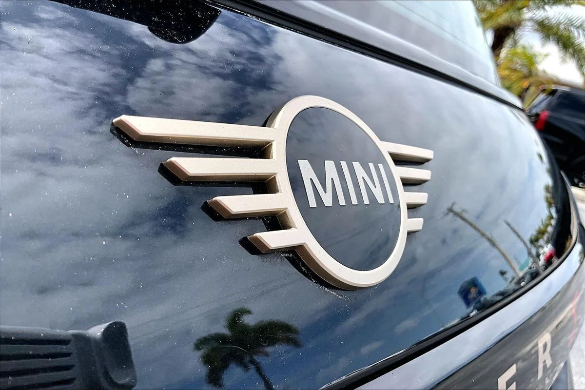 Used 2025  MINI Cooper S image 24