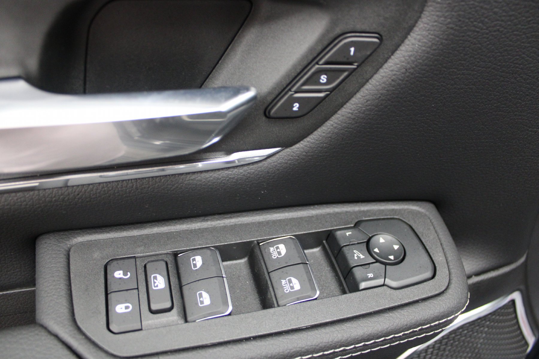 2026 RAM Ram 1500 Pickup Laramie - Photo 17