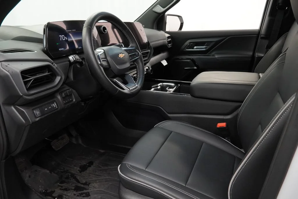 New 2026 Summit White Chevrolet LT - Extended Range image 10