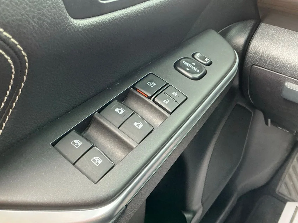 Used 2017 Silver Toyota XLE image 45