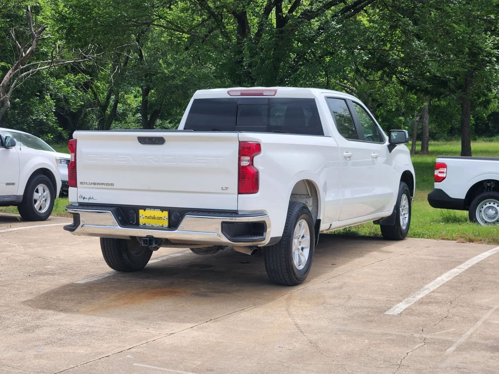 Used 2023 White Chevrolet LT image 4