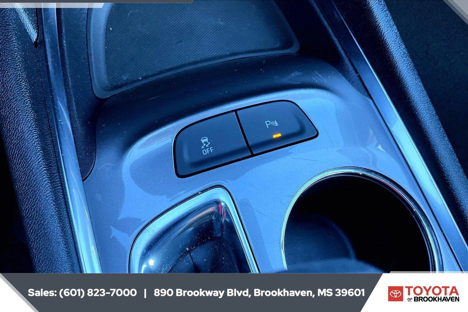 Used 2025 Sterling Gray Metallic Chevrolet LT image 22