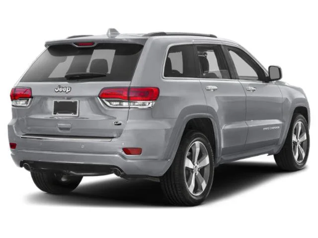 Used 2015 Billet Silver Metallic Clearcoat Jeep Overland image 2
