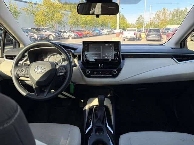 Used 2020  Toyota LE image 21