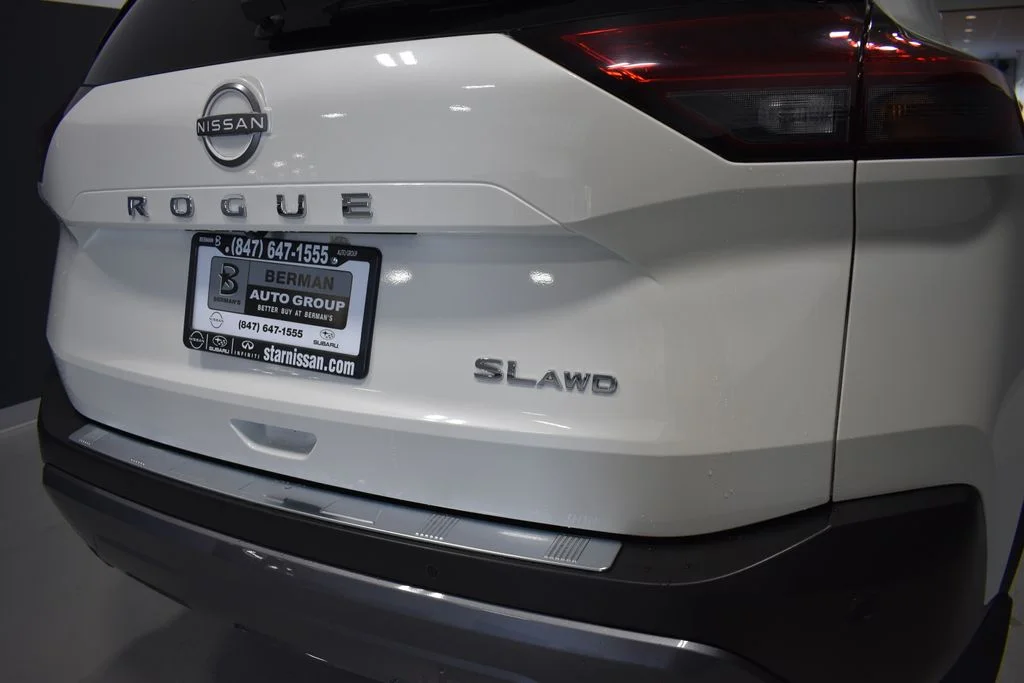 Certified Used 2023 White Nissan SL image 12