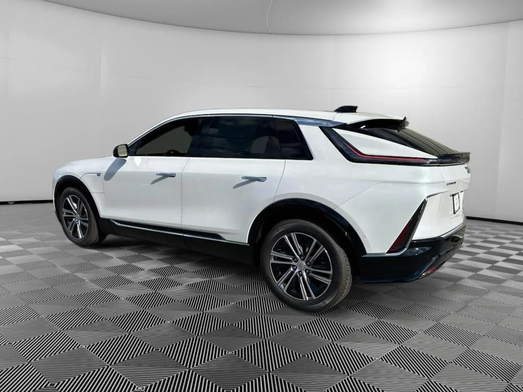 2025 Cadillac LYRIQ Luxury 2 - Photo 4