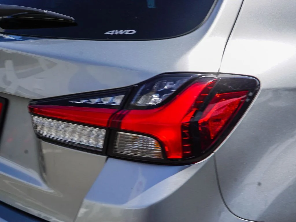 Used 2024 Silver Mitsubishi 2.0 ES image 7