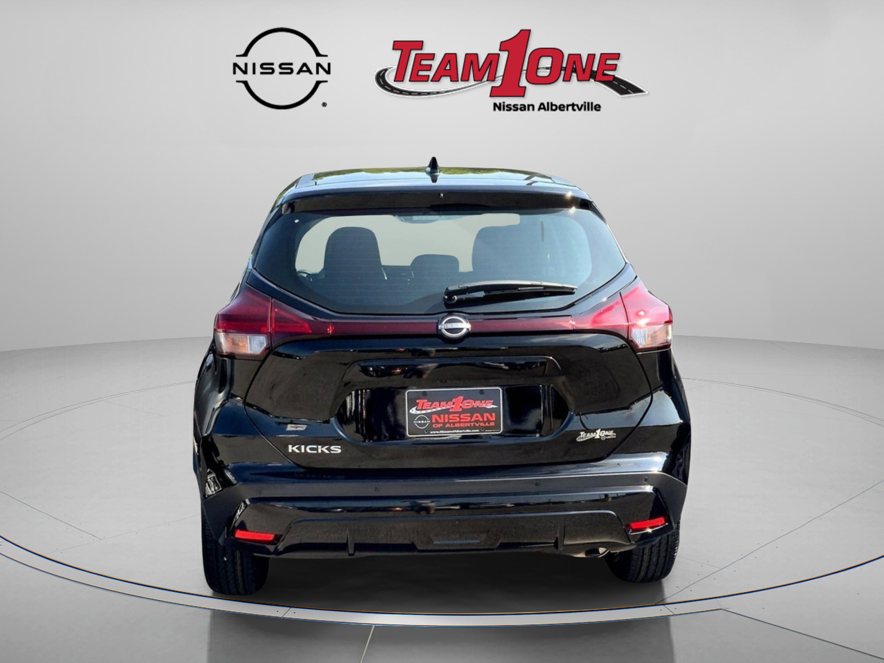 2025 Nissan KICKS PLAY Base - Photo 4