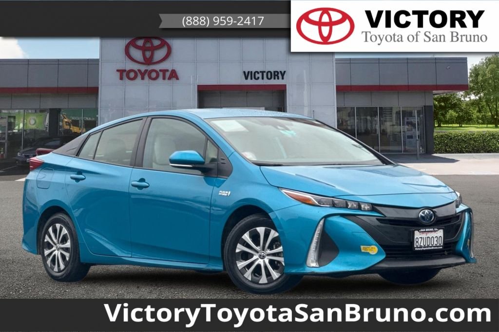 Certified Used 2022 Blue Toyota XLE image 1