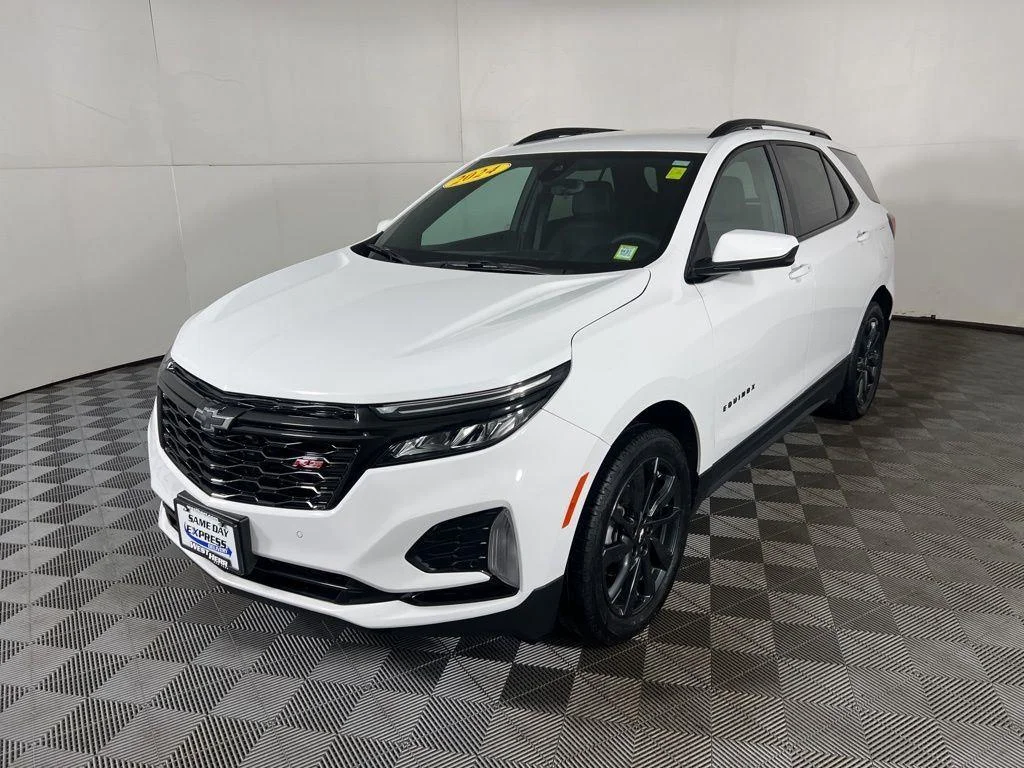 Used 2024 Summit White Chevrolet RS image 16