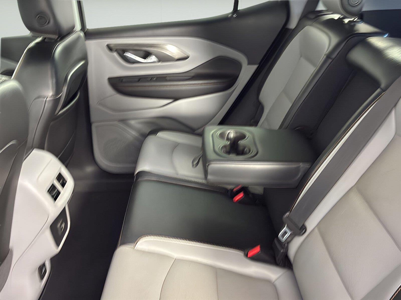 Used 2019 Quicksilver Metallic GMC SLT image 21